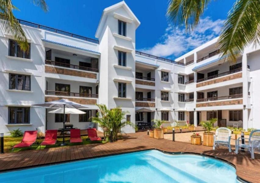 Sweet Beach Apt-Pool, Terrace, Ground Floor, Few Steps From Beach! Flic en Flac Exterior photo
